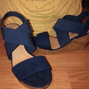 American Eagle wedges -size 7 *never worn*